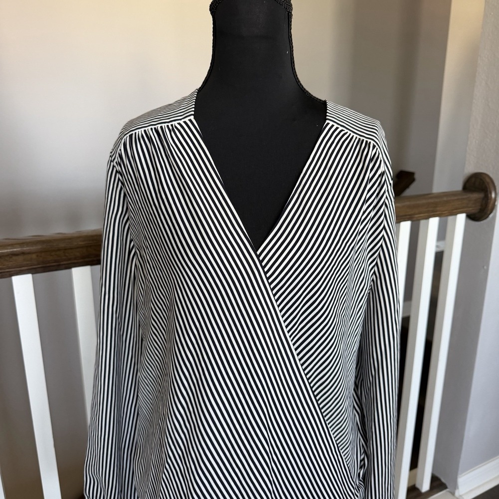Ann Taylor NWT Striped Long Sleeve Faux Wrap Blouse Top Large Preppy Office - Picture 2 of 11